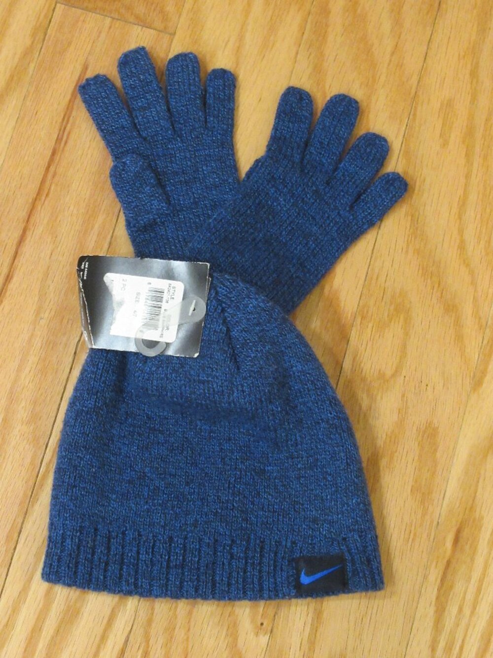 Nike Kids Boys 2 Pc. Winter Knit Beanie Hat Gloves Set Blue 4-7 ~~NEW WITH TAG~~